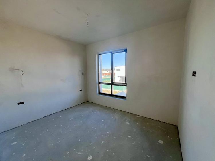 Duplex spatios, 5 camere, 102 mp utili, teren 285 mp - Ghiroda