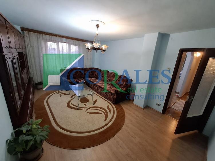 Zona Mircea cel Batran. Etaj intermediar.