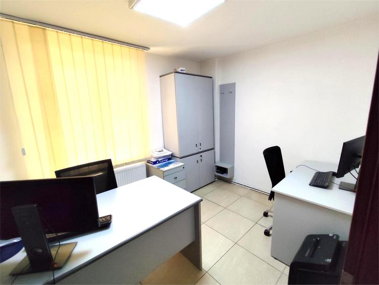 Spatiu in zona Centrul Civic pretabil birouri, Cabinet medical, etc.