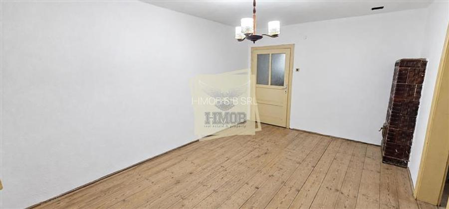 Casa saseasca cu potential remarcabil in Cisnadioara - 17