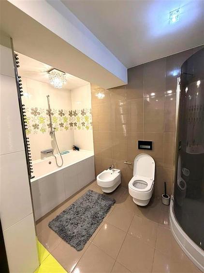 Apartament modern 3 camere conf 1 decomandat Zona Centru