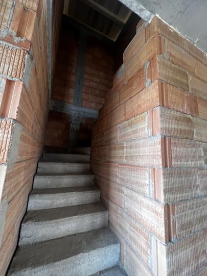 Casa individuala de 5 camere, 120 mp, 281 teren, semifinisat, zona Ioan rus