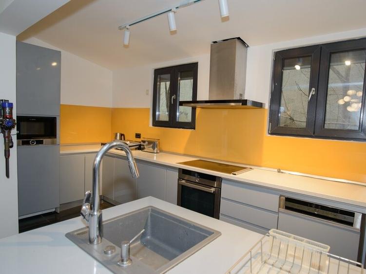 2 Camere / Alba Iulia / Unirii / New City Residence (terasa spatioasa cu grill)