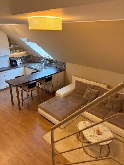 Apartament 3 camere cu scara interioara, mobilat si utilat, parcare