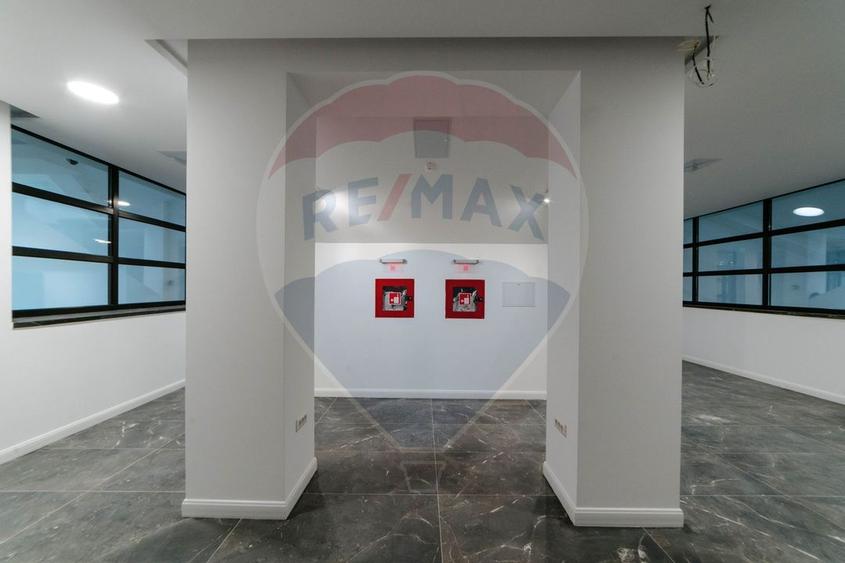 Spațiu comercial ULTRACENTRAL - parter 850 mp de închiriat