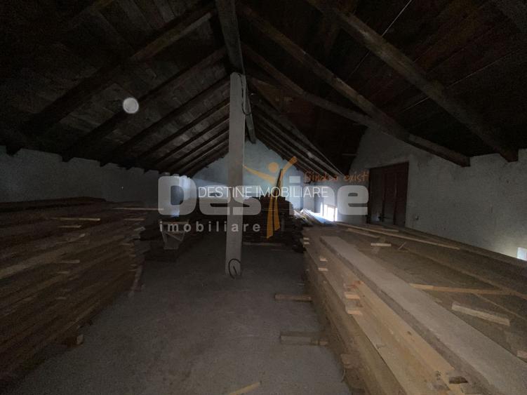 Casa de vanzare 260mp Borlesti 85.000€ - 24