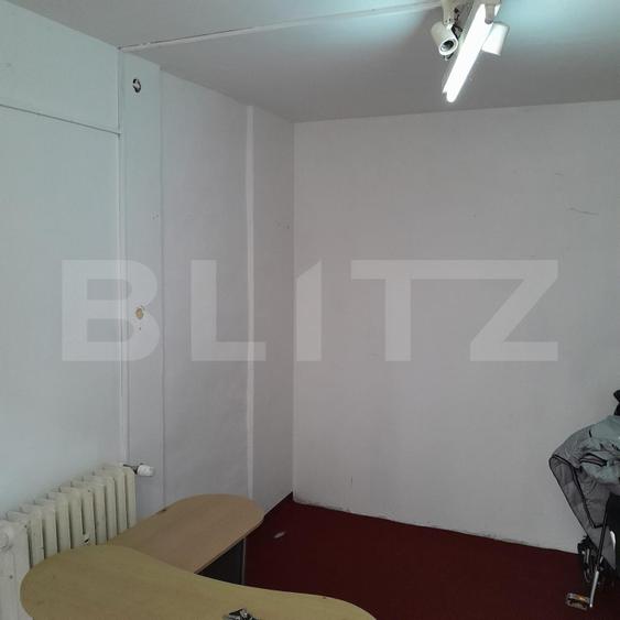 Camera de vanzare ,24 mp, zona Gojdu