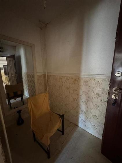 Apartament 3 camere, 70mp, etaj 4/4 cu acoperis, zona Casa de Cultura