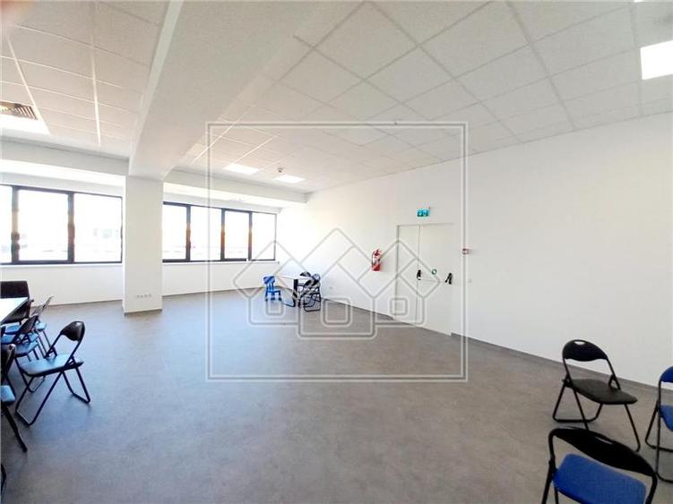 Spatiu birouri de 430 mpu - Zona Aeroport Sibiu/ Parcul Industrial