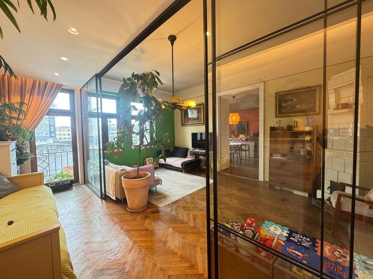 Apartament interbelic in zona Mihai Viteazul-103mp, et. 2/2