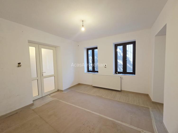 Proprietate renovata in oras toate utilitatile LIBERA st 380 mp - 10