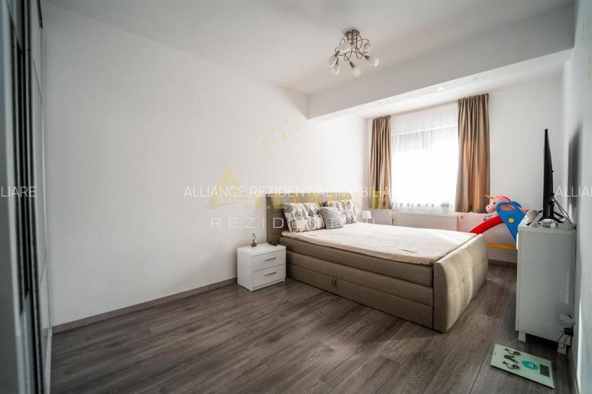 Apartament spatios cu 3 camere si 2 bai, situat în complexul Creative - 8