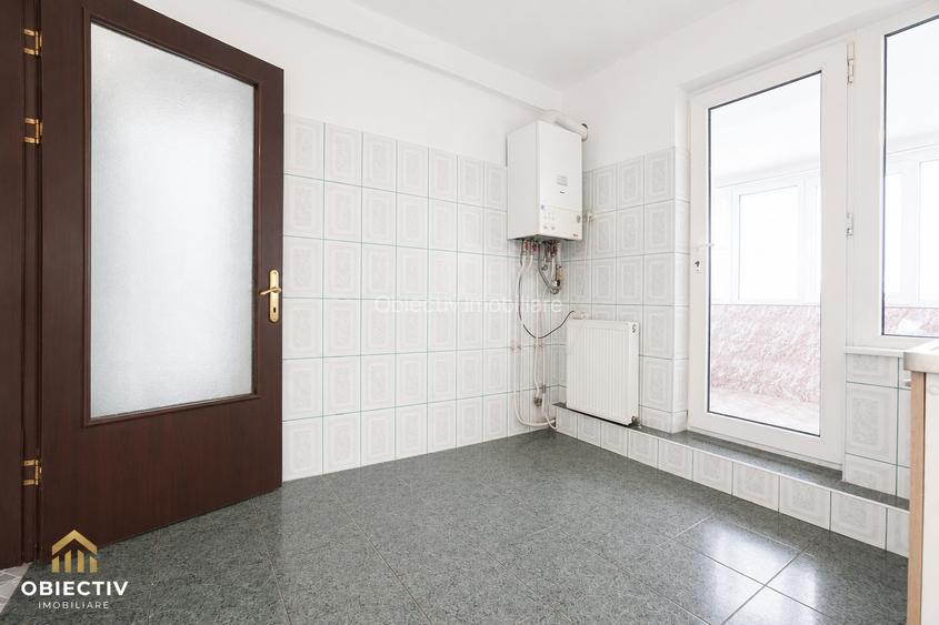Apartament 4 camere cu balcon panoramic și priveliște de poveste CENTRU - 9
