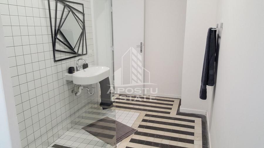 4 camere ultracentral, 132 mp + 2 terase complet renovat in Timisoara