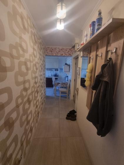 Vand apartament mobilat complet