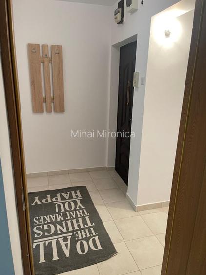 Chiar vizavi de City Park Mall, proprietar, apt 2 camere, cu contract ANAF - 5