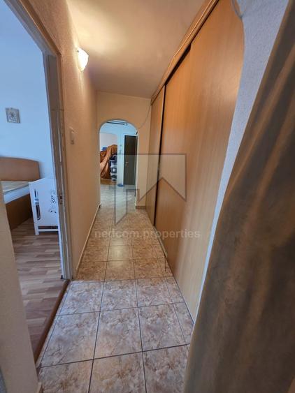Vanzare apartament 3 camere Rahova - Barca