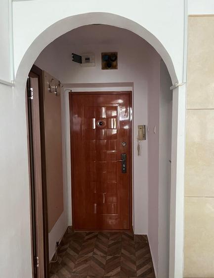 Apartament cu 2 camere de inchiriat in zona Campia Libertatii-metrou Muncii