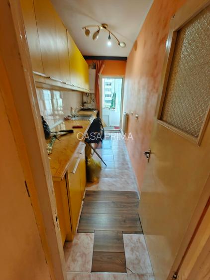 Apartament 1 Camera decomandat, etaj 3, plan 2 bld. Poitiers!