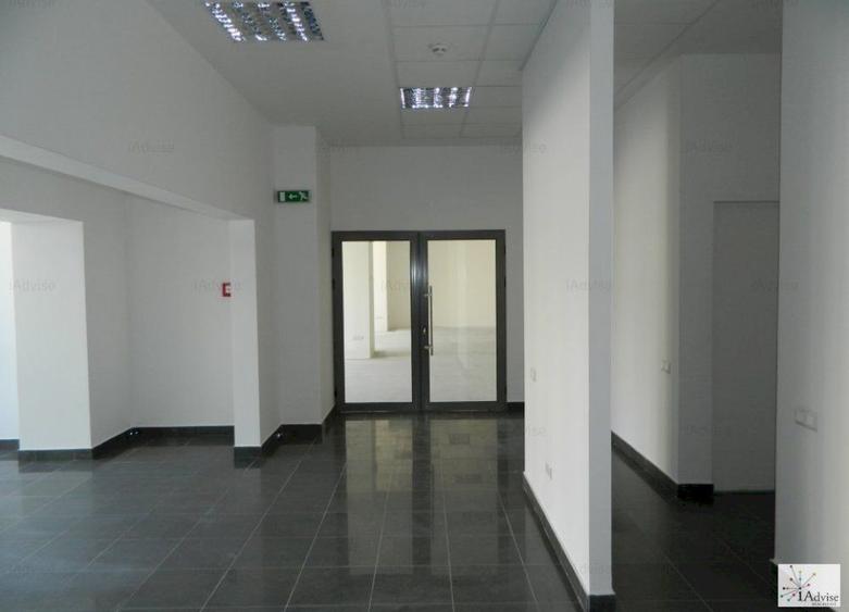 Spatiu de biouri in cladire reprezentativa, parcare generoasa