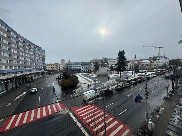 Apartament interbelic in zona Mihai Viteazul-103mp, et. 2/2