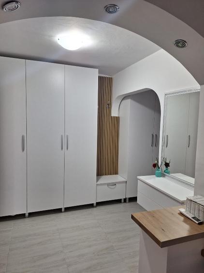 Vand apartament tip PB, 3 camere, in Rogerius, bloc cu acoperis, 58mp