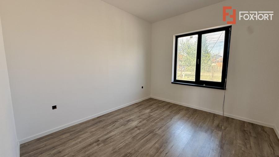 Duplex cu 3 camere si 2 bai pe parter, zona Albina