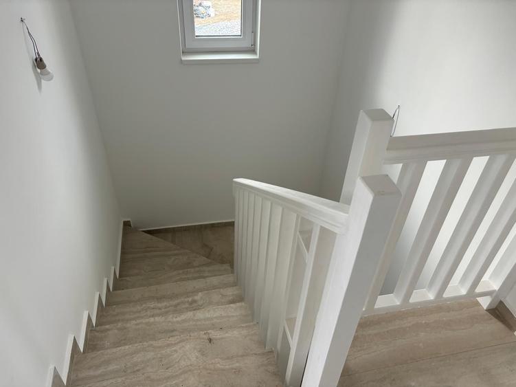 Casa noua cu 4 camere in zona Nicolina - Hlincea