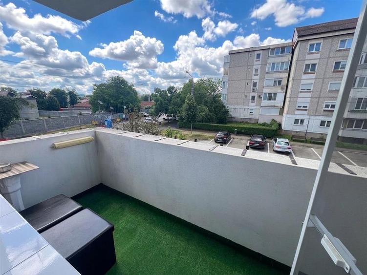 RECO, Apartament decomandat tip PC, 3 camere, 3 balcoane, gata de mutat, etajul1