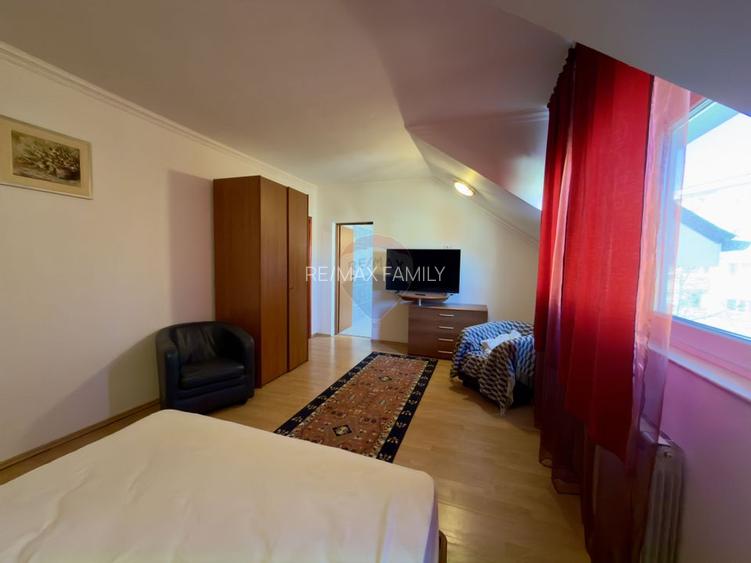 Casă / Vilă 8 camare cartier Beverly Hills Sanmartin - 9