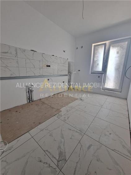 Young Residence 2 cam 64 mp la 10 min metrou - 13
