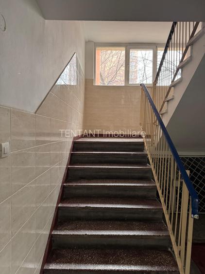 Vanzare Garsoniera   sector 2  Avrig - 18