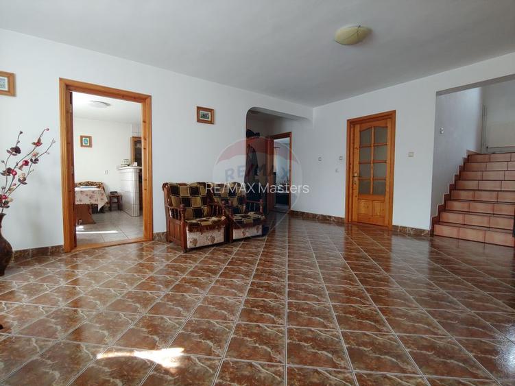 Casa / Vila de vanzare cu teren intravilan 1200 mp-Zvoristea, Suceava - 41