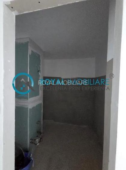 Royal Imobiliare - Vanzare apartament 3 camere zona Malu Rosu - 6