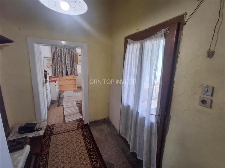 Apartament la casa 2 camere pivnita  100mp gradina zona Lazaret - 6