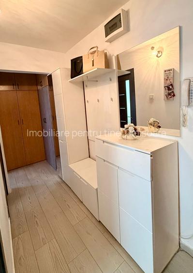 Apartament 3 camere zona Kiriac la etajul 2 doua bai amenajat mobilat centrala - 3