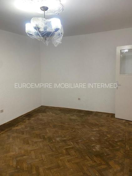 Apartament 2 camere decomandate zona Cet - 9