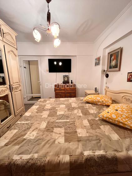 Apartament 3 camere decomandat, etaj intermediar, strada Garii - 2