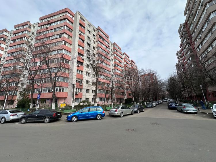 Piața Progresul. 3 camere decomandate .Parter. - 2