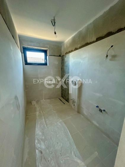 Casă de vânzare în Sânpetru- 107 mp , teren 500 mp - 220.00 euro. - 12