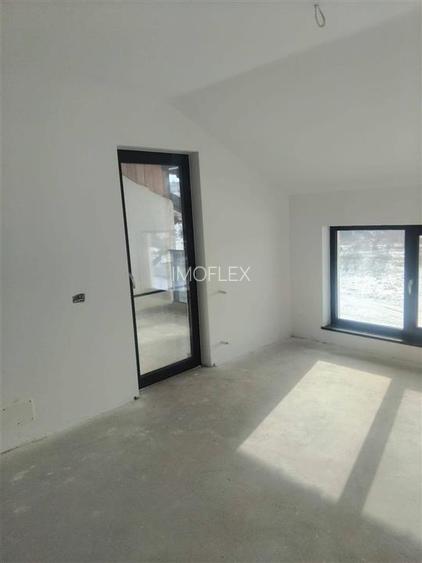 Apartament de vanzare - La Stejari - 19