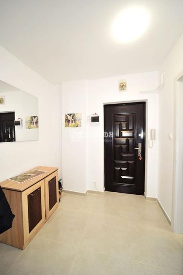 Podu Ros - sens giratoriu, 2 camere renovat, mobilat si utilat, liber - 8