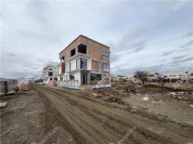 Casa intabulata cu 4 camere 3 bai si teren de 214 mp zona Triajului - 4