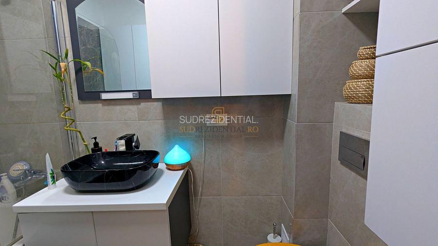 Metrou Bercen,  Apartament 2 camere, curte, decomandat, comision 0% - 4