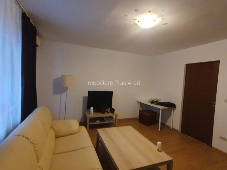 Apartament cu 5 camere de inchiriat -Micalaca - 12
