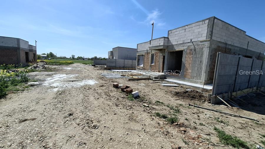 Ciutaci - Salciei, loturi 400 mp utili, deschidere 20 ml, drum 11 ml - 15