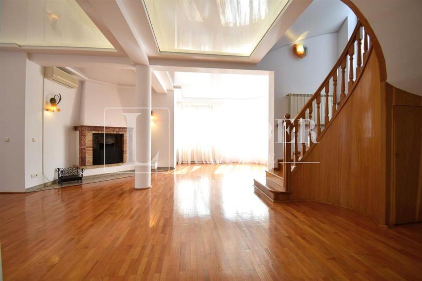 Vila individuala cu piscina - 8