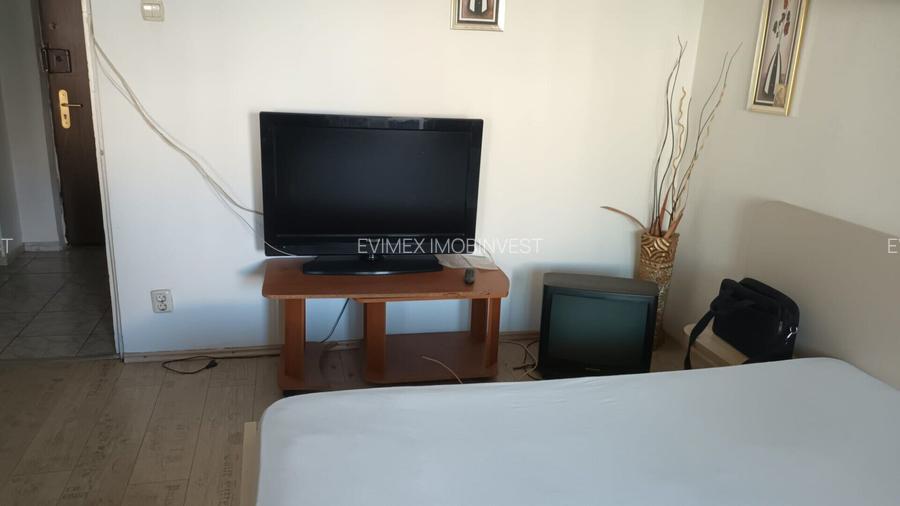 Titan IOR  - strada Bucovina , cinema Gloria ,  Bloc mixt- garsoniera - 2