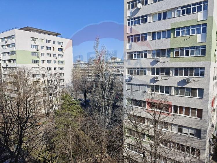 Apartament cu 2 camere  nerenovat, de vânzare în zona 1 Mai - 7