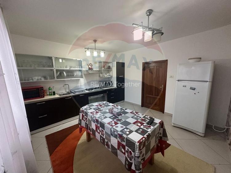 Casă spațioasă 6 camere, 2 băi, garaj spatios și terasă - 22